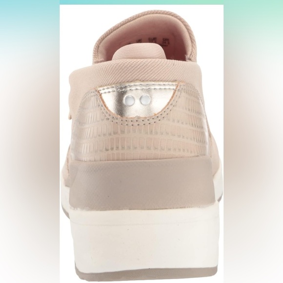 Ryka Guinevere Camel Brown Women's Ankle Boots Size 8W - Picture 3 of 8